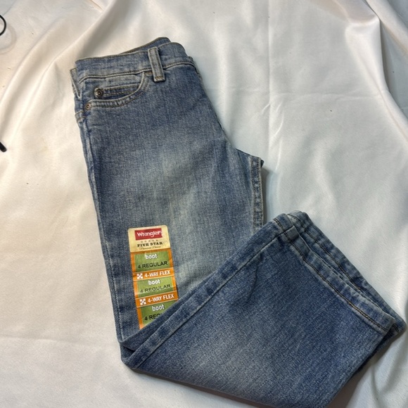 Wrangler Boy’s Blue Jeans, Boot cut, Size 4R, adjustable waist inside, NWT - Picture 9 of 9